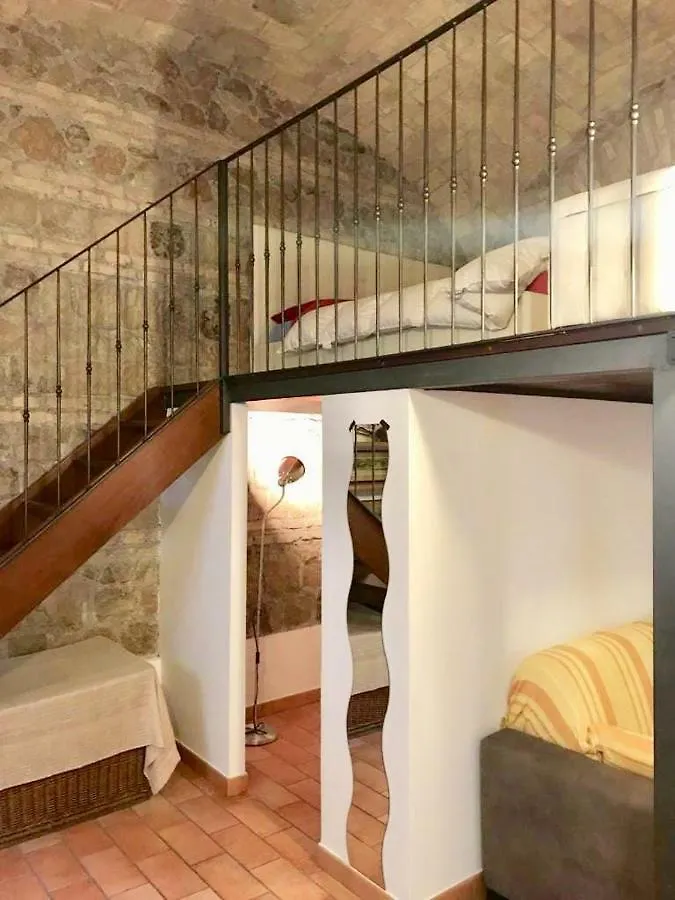 Apartment Royal Holiday House At The Center Rome Italy