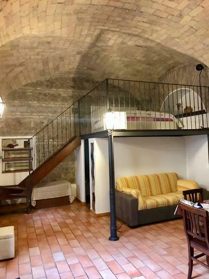 Apartment Royal Holiday House At The Center Rome
